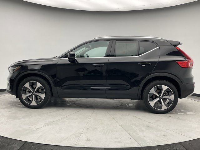 2024 Volvo XC40 Core Bright Theme