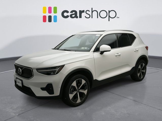 2024 Volvo XC40 Plus Bright Theme