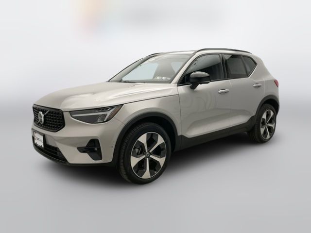 2024 Volvo XC40 Plus Dark Theme