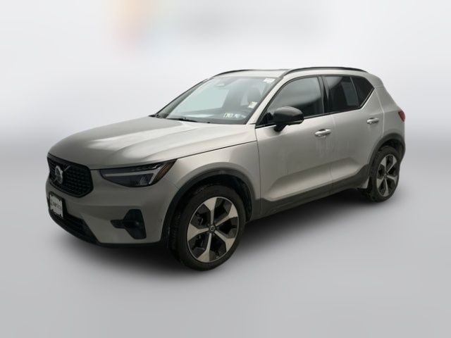 2024 Volvo XC40 Plus Dark Theme