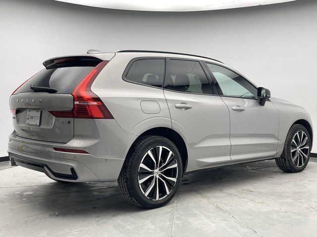 2024 Volvo XC60 Plus Dark Theme