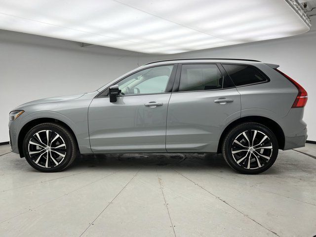 2024 Volvo XC60 Plus Dark Theme