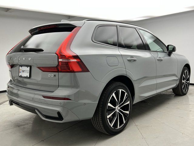 2024 Volvo XC60 Plus Dark Theme