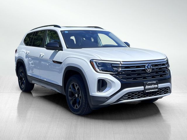 2024 Volkswagen Atlas 2.0T Peak Edition SE w/Technology