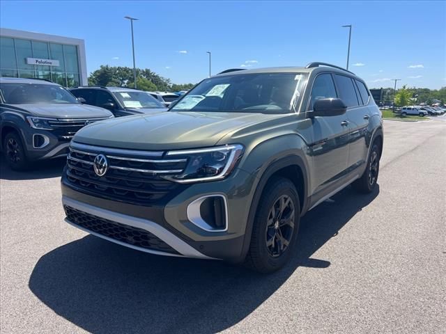 2024 Volkswagen Atlas 2.0T Peak Edition SEL