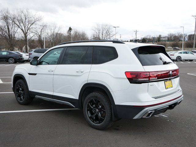 2024 Volkswagen Atlas 2.0T Peak Edition SEL