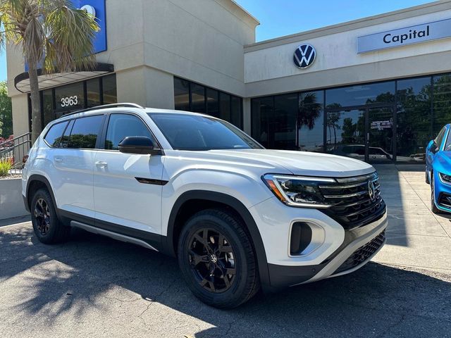 2024 Volkswagen Atlas 2.0T Peak Edition SEL