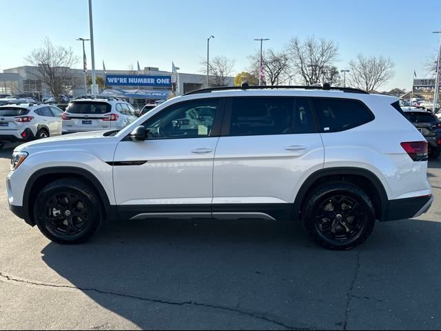 2024 Volkswagen Atlas 2.0T Peak Edition SEL