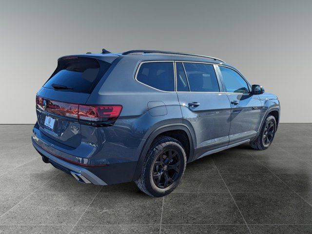 2024 Volkswagen Atlas 2.0T Peak Edition SEL