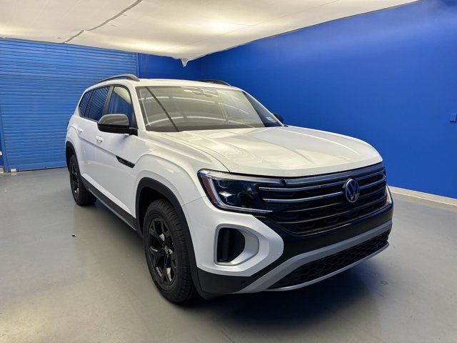 2024 Volkswagen Atlas 2.0T Peak Edition SEL