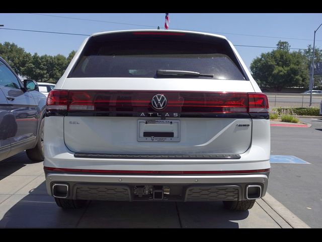 2024 Volkswagen Atlas 2.0T Peak Edition SEL