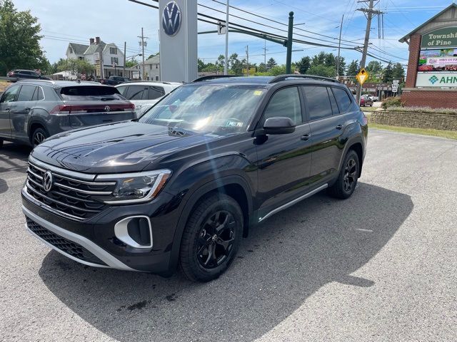 2024 Volkswagen Atlas 2.0T Peak Edition SEL