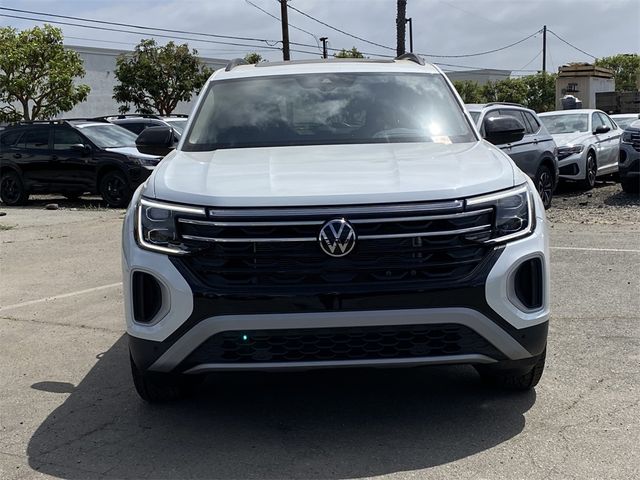 2024 Volkswagen Atlas 2.0T Peak Edition SEL