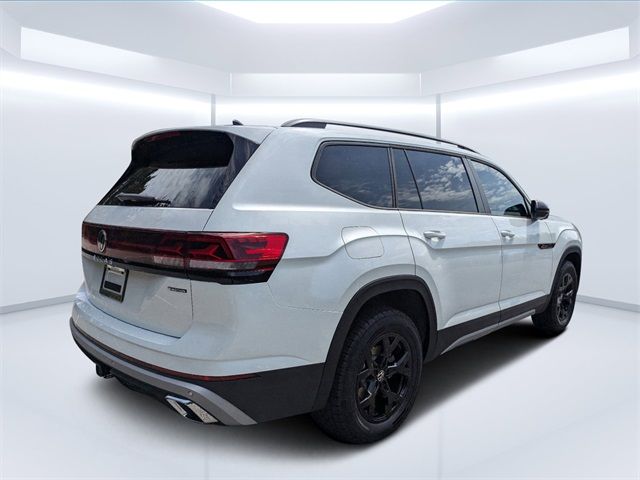 2024 Volkswagen Atlas 2.0T Peak Edition SEL