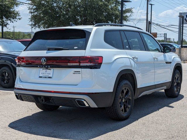 2024 Volkswagen Atlas 2.0T Peak Edition SEL