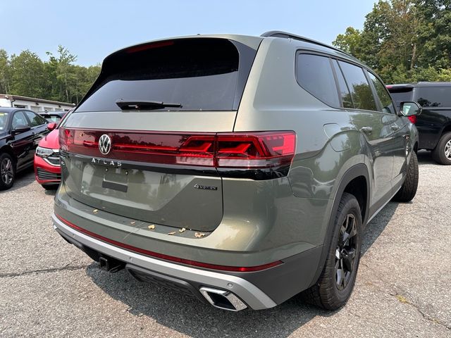 2024 Volkswagen Atlas 2.0T Peak Edition SEL