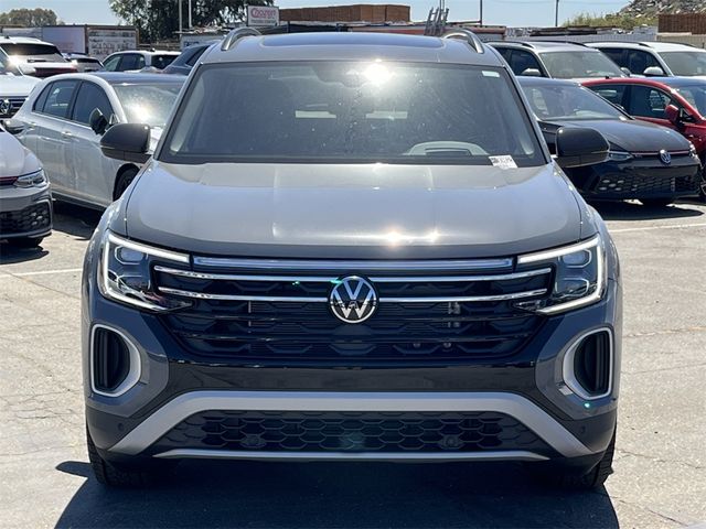 2024 Volkswagen Atlas 2.0T Peak Edition SEL