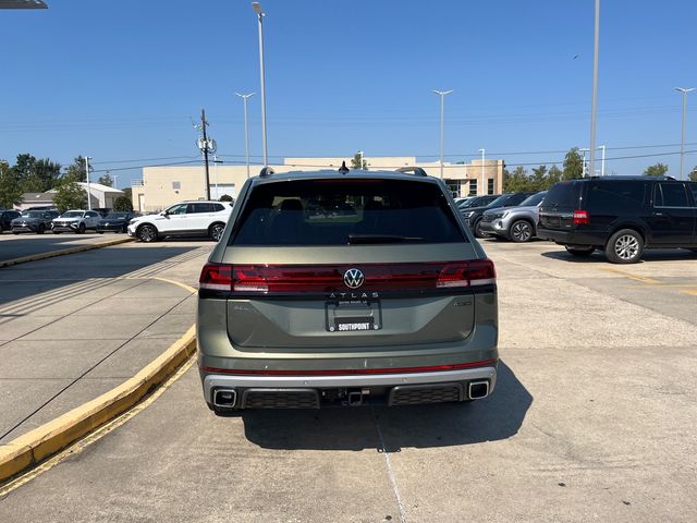 2024 Volkswagen Atlas 2.0T Peak Edition SEL