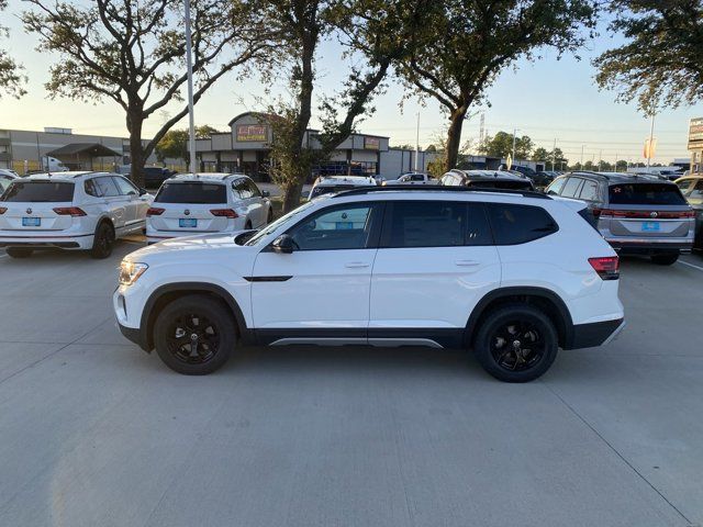 2024 Volkswagen Atlas 2.0T Peak Edition SEL