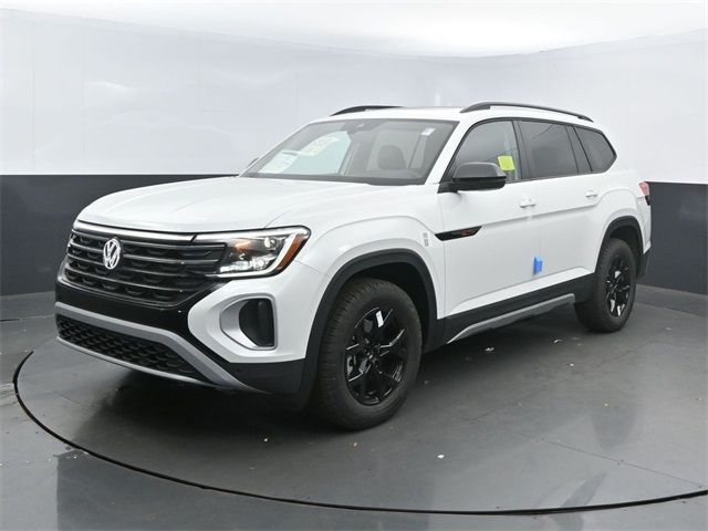 2024 Volkswagen Atlas 2.0T Peak Edition SEL