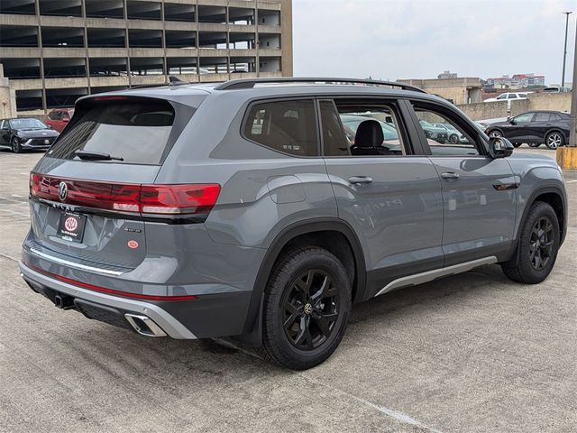 2024 Volkswagen Atlas 2.0T Peak Edition SEL