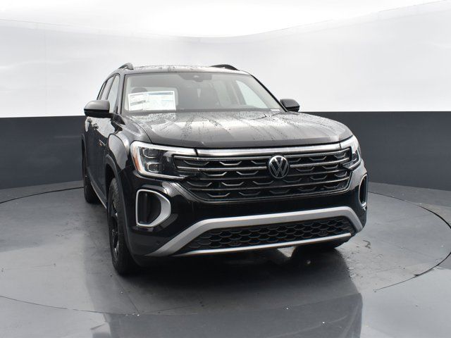 2024 Volkswagen Atlas 2.0T Peak Edition SEL