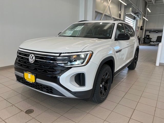 2024 Volkswagen Atlas 2.0T Peak Edition SEL