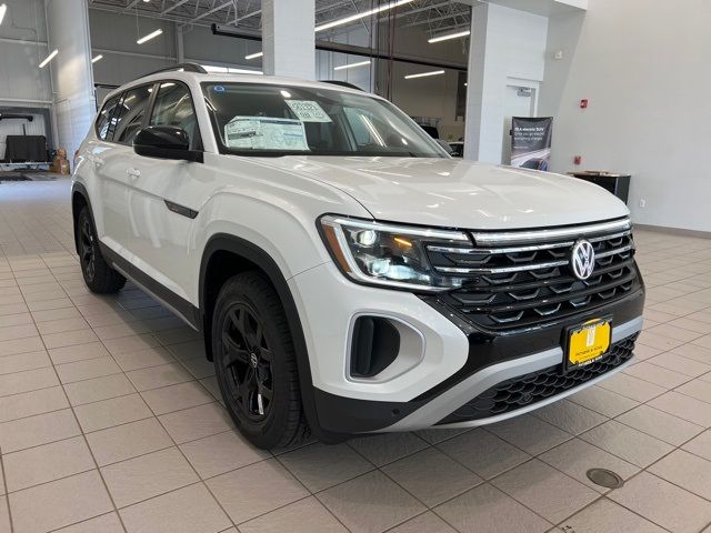 2024 Volkswagen Atlas 2.0T Peak Edition SEL