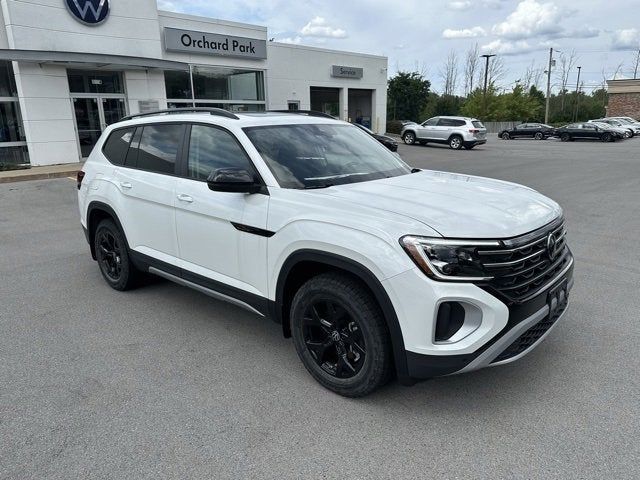 2024 Volkswagen Atlas 2.0T Peak Edition SEL