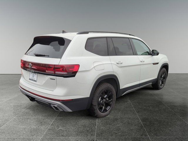 2024 Volkswagen Atlas 2.0T Peak Edition SEL