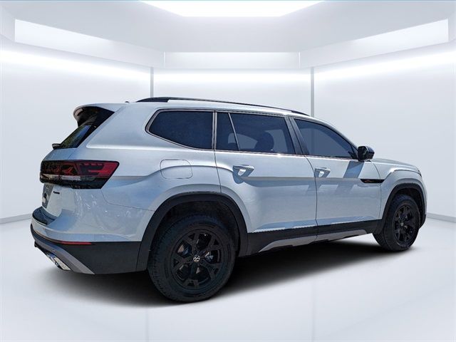 2024 Volkswagen Atlas 2.0T Peak Edition SEL