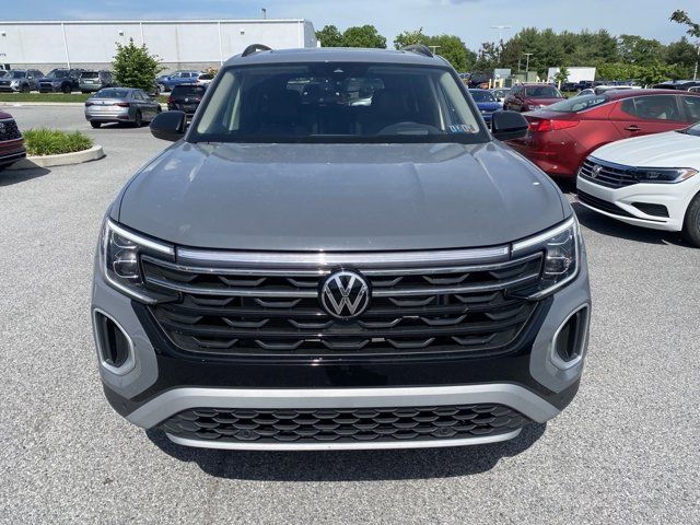 2024 Volkswagen Atlas 2.0T Peak Edition SEL