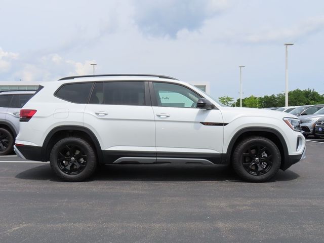 2024 Volkswagen Atlas 2.0T Peak Edition SEL