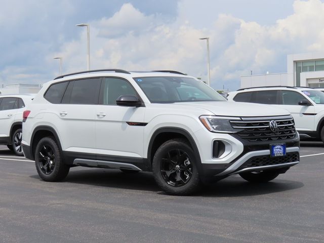 2024 Volkswagen Atlas 2.0T Peak Edition SEL