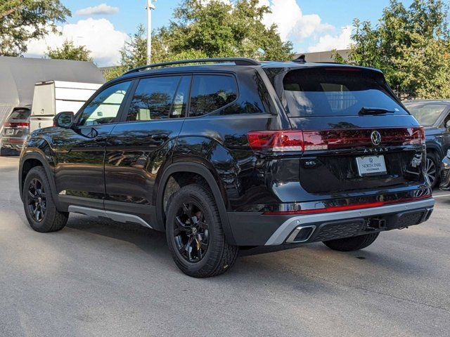 2024 Volkswagen Atlas 2.0T Peak Edition SEL