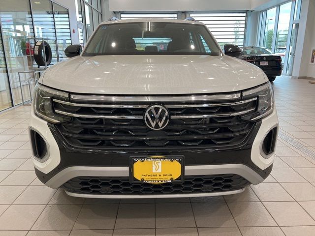 2024 Volkswagen Atlas 2.0T Peak Edition SEL