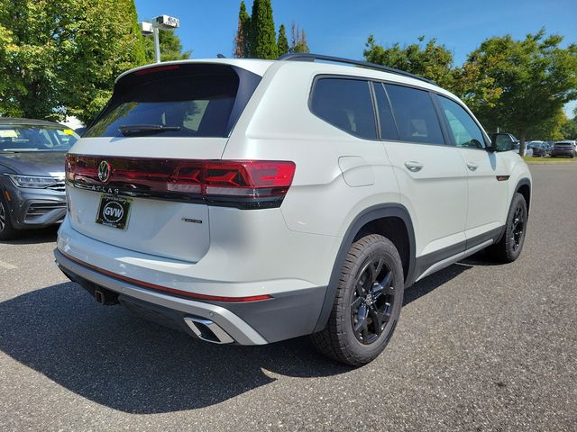 2024 Volkswagen Atlas 2.0T Peak Edition SEL