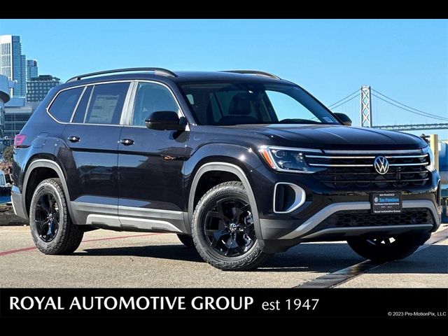 2024 Volkswagen Atlas 2.0T Peak Edition SEL