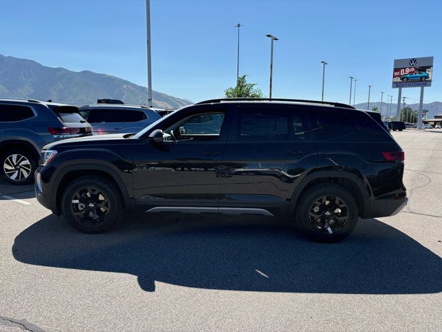 2024 Volkswagen Atlas 2.0T Peak Edition SEL