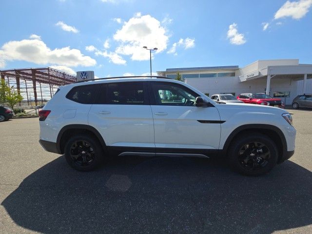 2024 Volkswagen Atlas 2.0T Peak Edition SEL