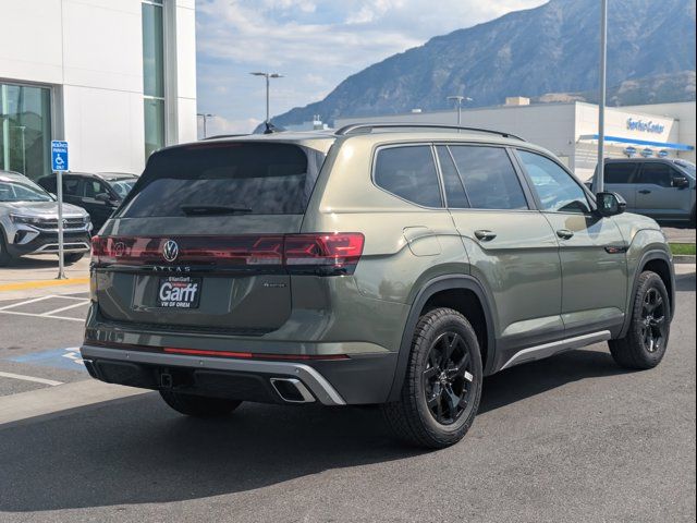 2024 Volkswagen Atlas 2.0T Peak Edition SEL