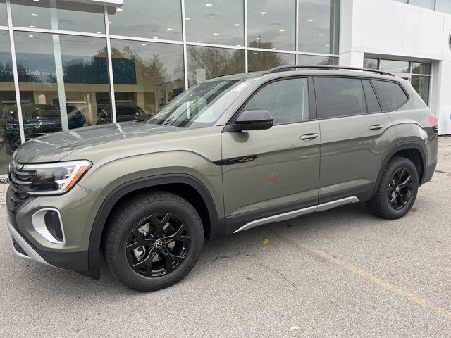 2024 Volkswagen Atlas 2.0T Peak Edition SEL