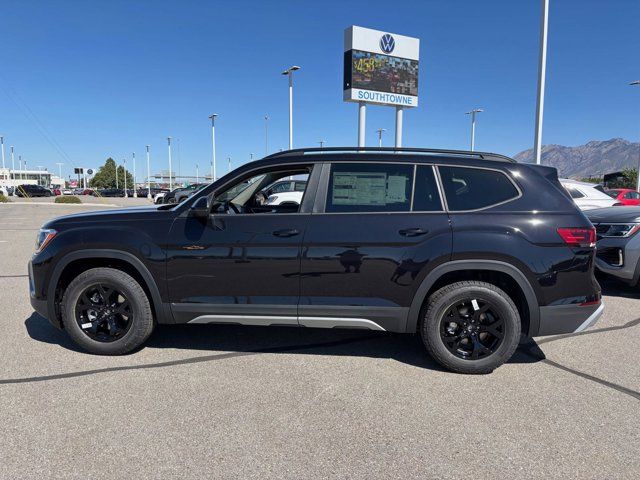 2024 Volkswagen Atlas 2.0T Peak Edition SEL