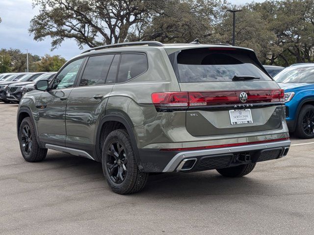 2024 Volkswagen Atlas 2.0T Peak Edition SEL