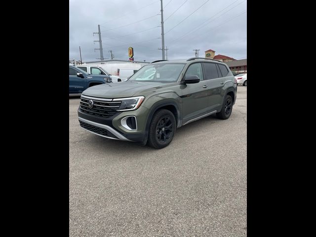 2024 Volkswagen Atlas 2.0T Peak Edition SEL