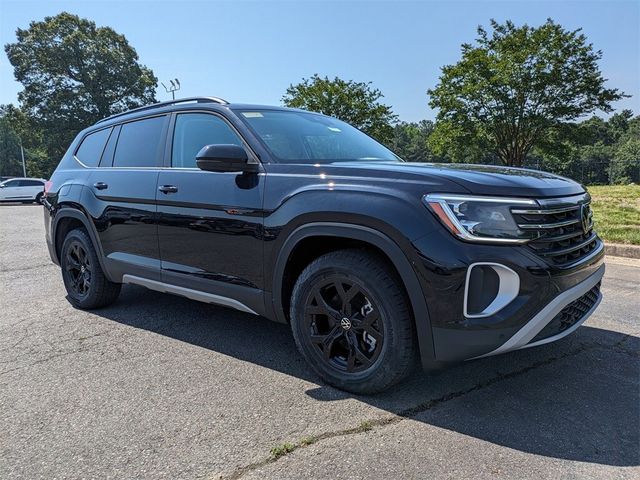 2024 Volkswagen Atlas 2.0T Peak Edition SEL