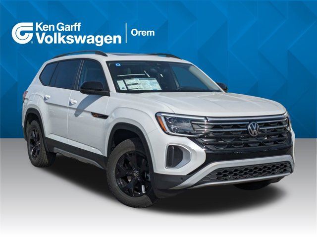 2024 Volkswagen Atlas 2.0T Peak Edition SEL