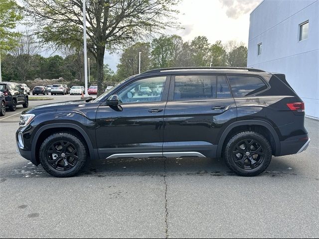 2024 Volkswagen Atlas 2.0T Peak Edition SEL