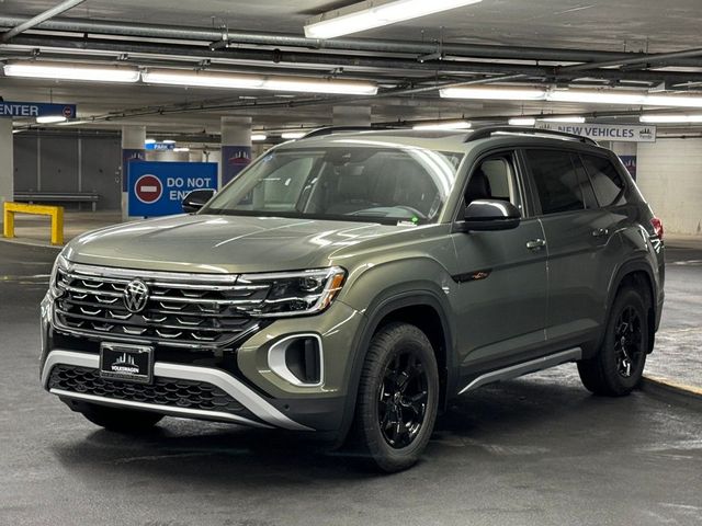 2024 Volkswagen Atlas 2.0T Peak Edition SEL