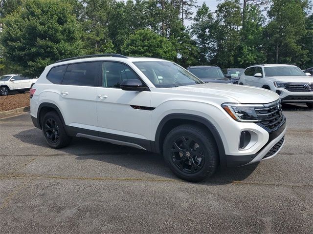 2024 Volkswagen Atlas 2.0T Peak Edition SEL